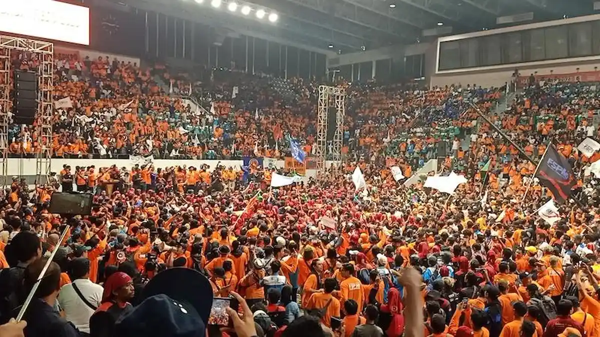Ribuan Buruh Hadir di May Day Fiesta di Istora Senayan 