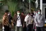 Tanpa Wenny Bukamo, Rombongan OTT Bupati Banggai Laut Tiba di KPK