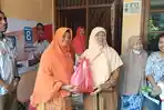Anggota-DPR-RI-Nur-Azizah-Tamhid-menghadiri-acara-bazar-murah-PKS-di-Cimanggis.jpg