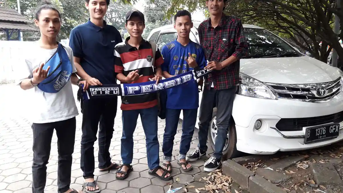 Bobotoh Tangerang Sambangi Mes Persib: 