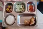 Orang Tua Murid Keluhkan Kualitas Menu MBG dari SPPG Bunaken-Molas, Tak Bergizi hingga Pernah Basi