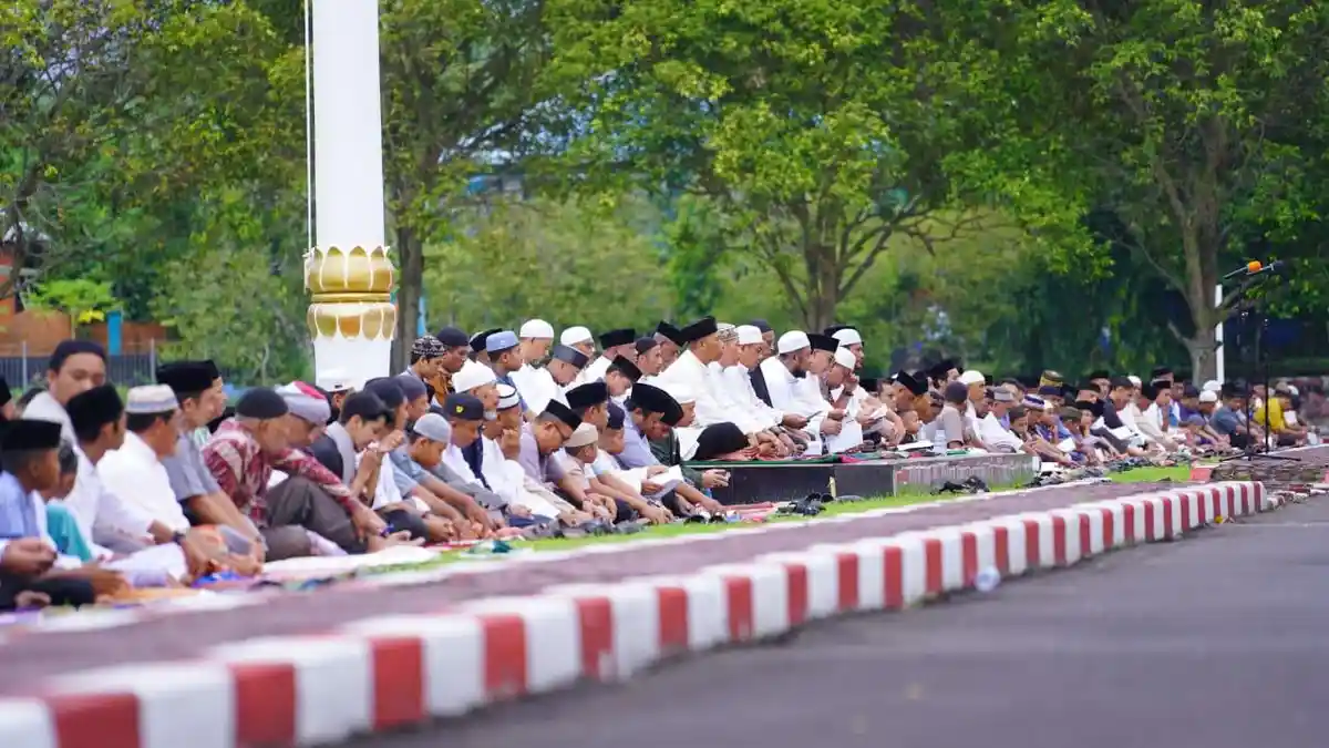 Salat Idul Adha 2024 di Halaman Kantor Wali Kota Tidore Maluku Utara Berlangsung Hidmat