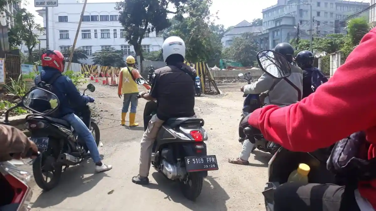 Jembatan Darurat di Paledang Bogor dalam Perbaikan, Lalu Lintas Buka Tutup