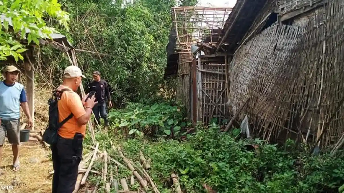 Dua Rumah Warga Desa Battal Situbondo Rusak Diterjang Angin Puting Beliung