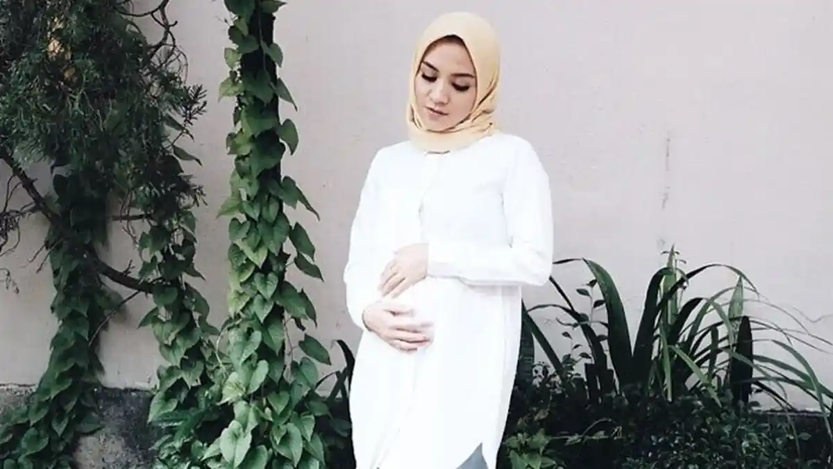 Cerai dari Suami Pertama, Eks Artis Cilik Ini Sempat Menjanda hingga Kepincut Duda Pengusaha Tajir