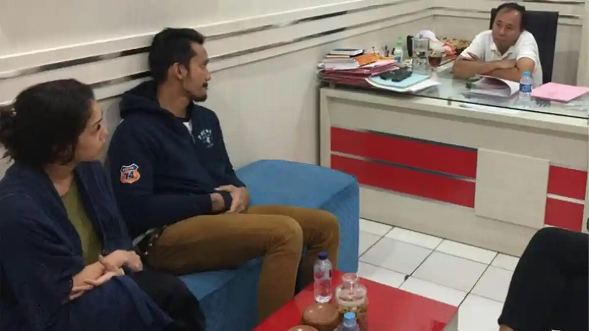 BREAKING NEWS : Tora Sudiro dan Istri Diamankan Polisi, Diduga Kepemilikan Narkoba