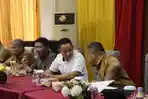 Ketua-DPRD-Siak-Indra-Gunawan-SE-dengan-wartawan.jpg