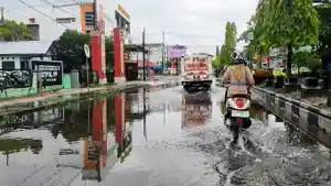 jalanan-kota-di-sampit-tergenang.jpg