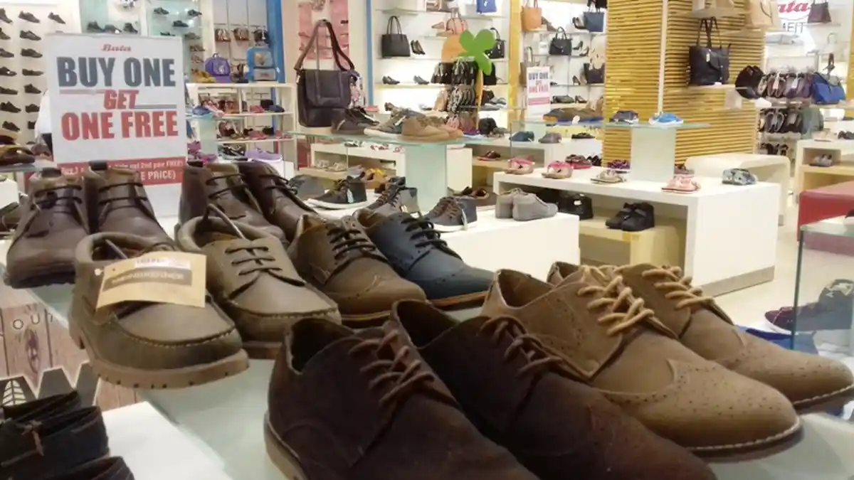 Sepatu Sudah Sempit ? Jangan Dibuang Dulu, Ini 5 Cara Mudah Agar Muat Kembali