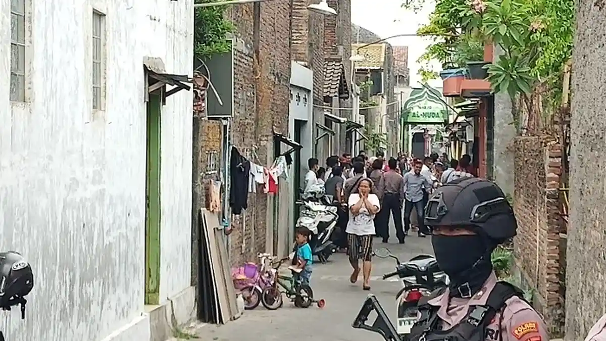 Terduga Teroris AS yang Tinggal di Cemani Sukoharjo Tak Pernah Bersosialisasi Sebelum Dicokok Densus