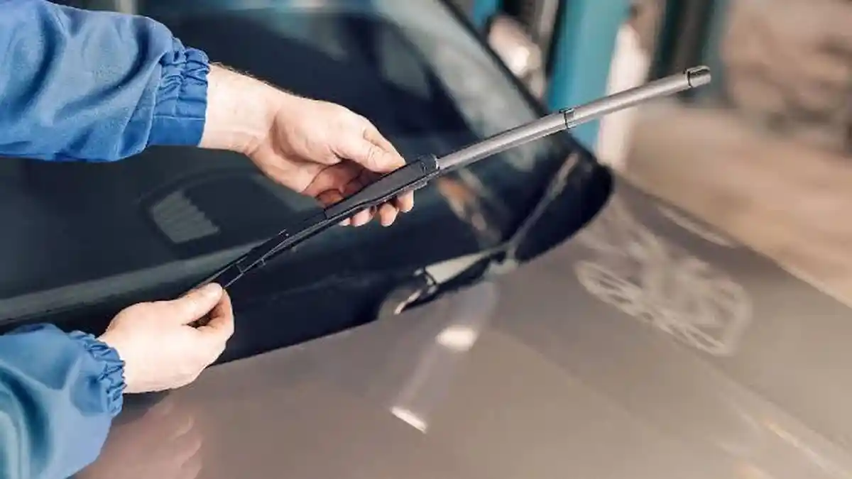Ingin Wiper Mobil Anda Lebih Awet? Lakukan Hal-hal Ini