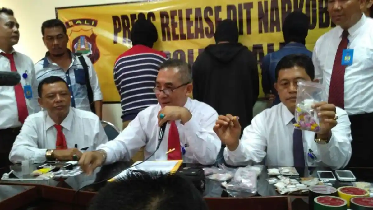 Hendak Edarkan 74 Paket Sabu, Kumis Nangis Di Penjara