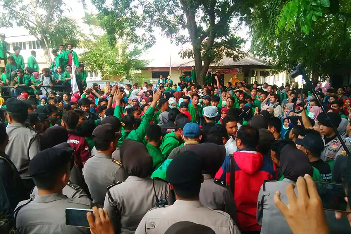 Mahasiswa tak Izinkan Senator Ini Saat Hendak Sampaikan Hasil Pertemuan dengan Hakim PN Lhokseumawe