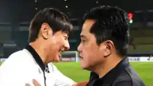 Pelatih-Timnas-Indonesia-Shin-Tae-yong-dan-Ketua-Umum-PSSI-Erick-Thohir.jpg