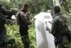 Satgas Pamtas Yonif PR 328/DGH Bersihkan Patok Perbatasan RI-PNG