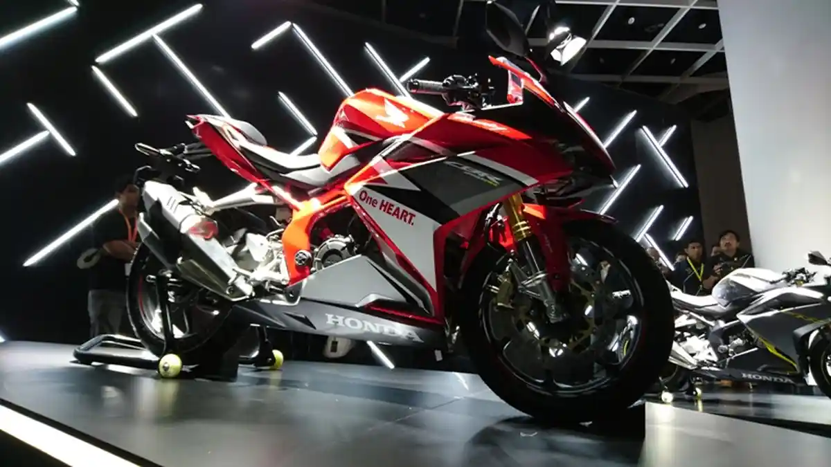 Honda Pastikan Tak Ada Versi CBR250RR Bermesin 300 cc