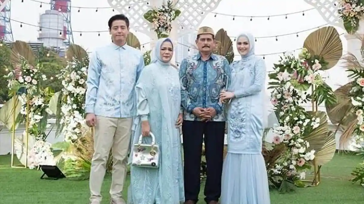 Faktor yang Bikin Ayah Cut Meyriska Restui Pernikahan dengan Roger Danuarta, Beberkan Syarat Ini