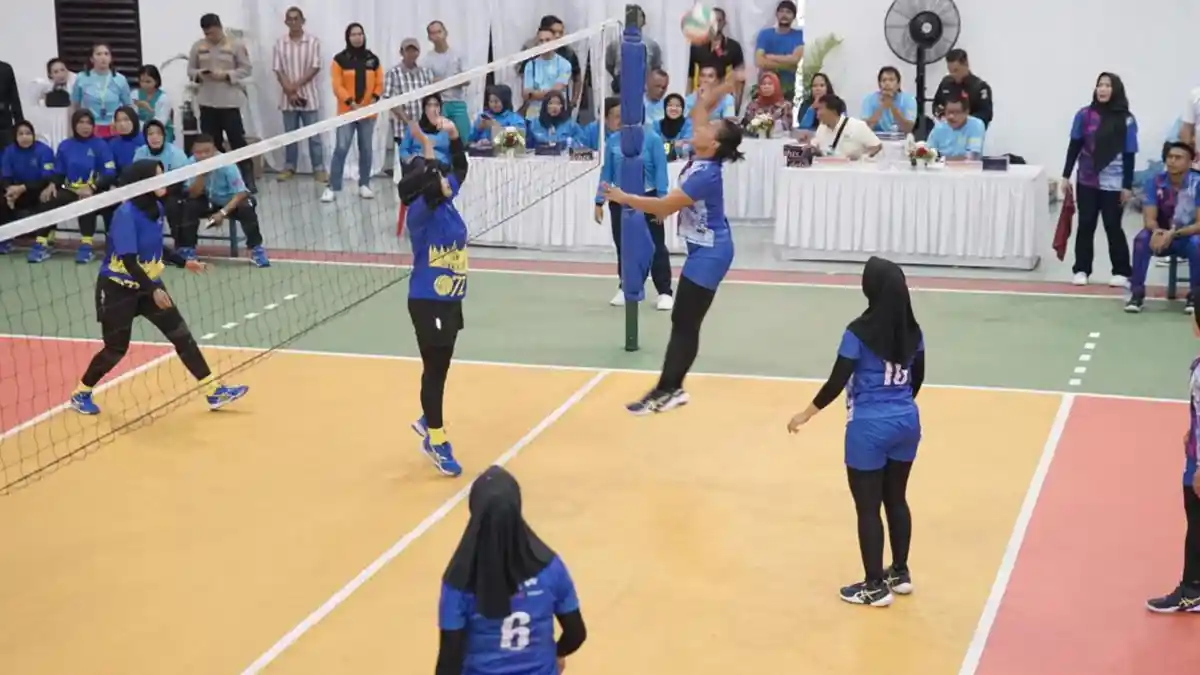 Tampil Semangat, PD Riau Kalahkan Sumbar 2-0 pada Turnamen Voli Bhayangkari Cup Zona I