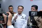 Pj-Gubernur-Sumut-Agus-Fatoni-juga-menyerahkan-penghargaan-pada-Kota-Medan_1.jpg
