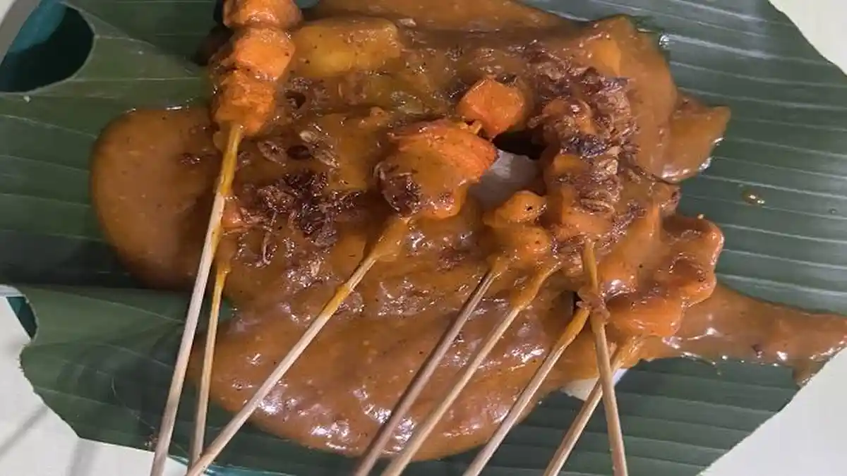 Antara Sate Padang dan Sate Malaysia: Beda Harga hingga Nama Sate Minang