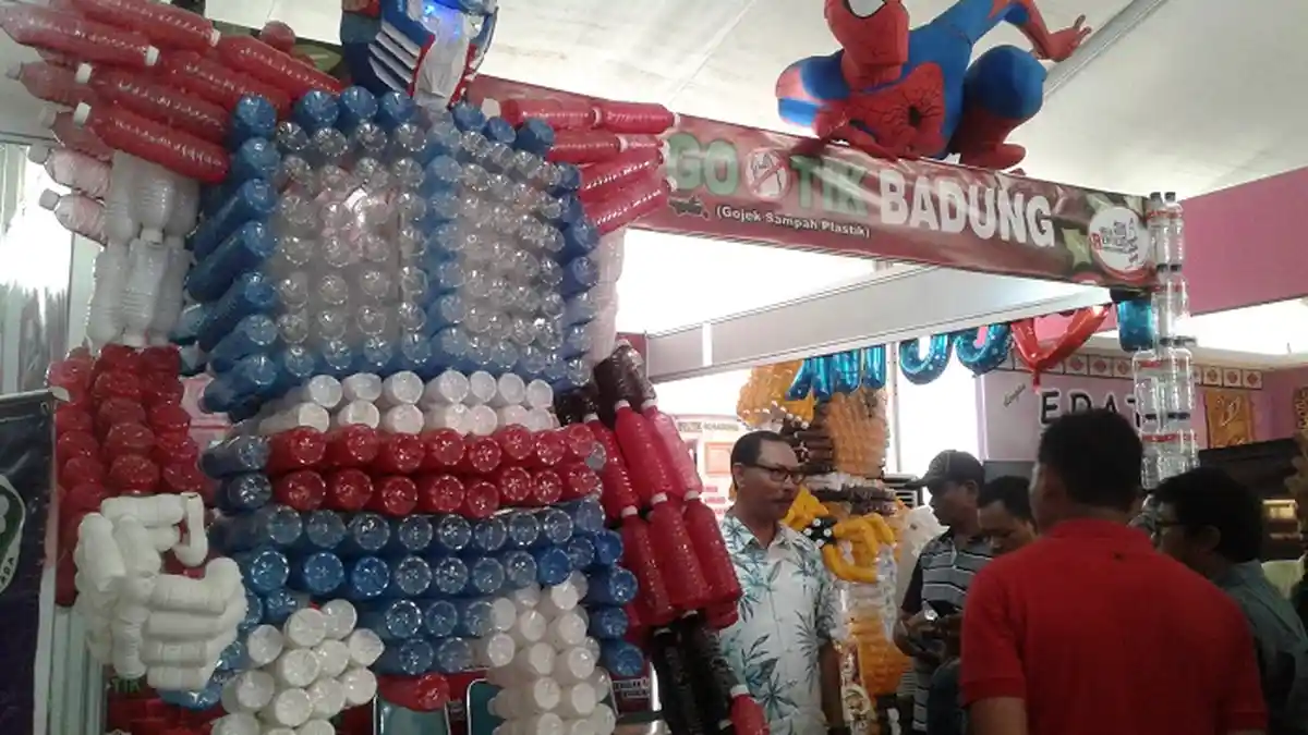 Ada Robot Transformers di Pameran Pekan Kerja Nyata Revolusi Mental di Manahan, Solo