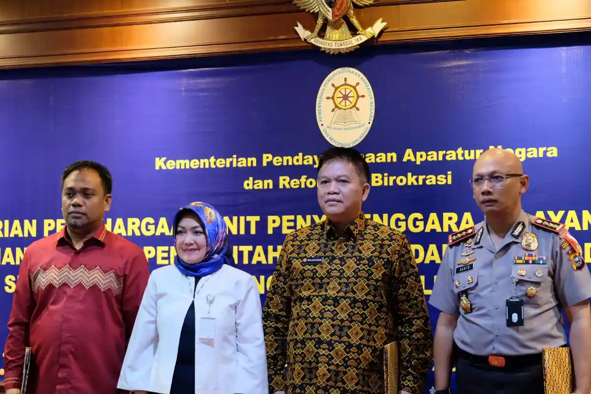 Kemenpan RB Berikan Penghargaan Polresta Pekanbaru Sebagai Penyelenggara Pelayanan Publik