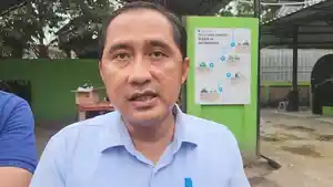 Plh-Wali-Kota-Depok-Chandra-Rahmansyah-di-Jalan-Raya-Sawangan.jpg
