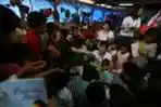Pengungsi Gunung Sinabung Medan Dikunjungi AIA