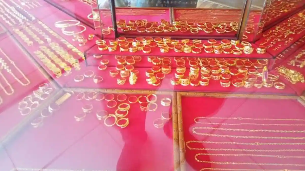 Harga Emas Hari ini Turun Lagi, Berikut Daftar Harga Emas Per Gram Senin (31/1/2022)