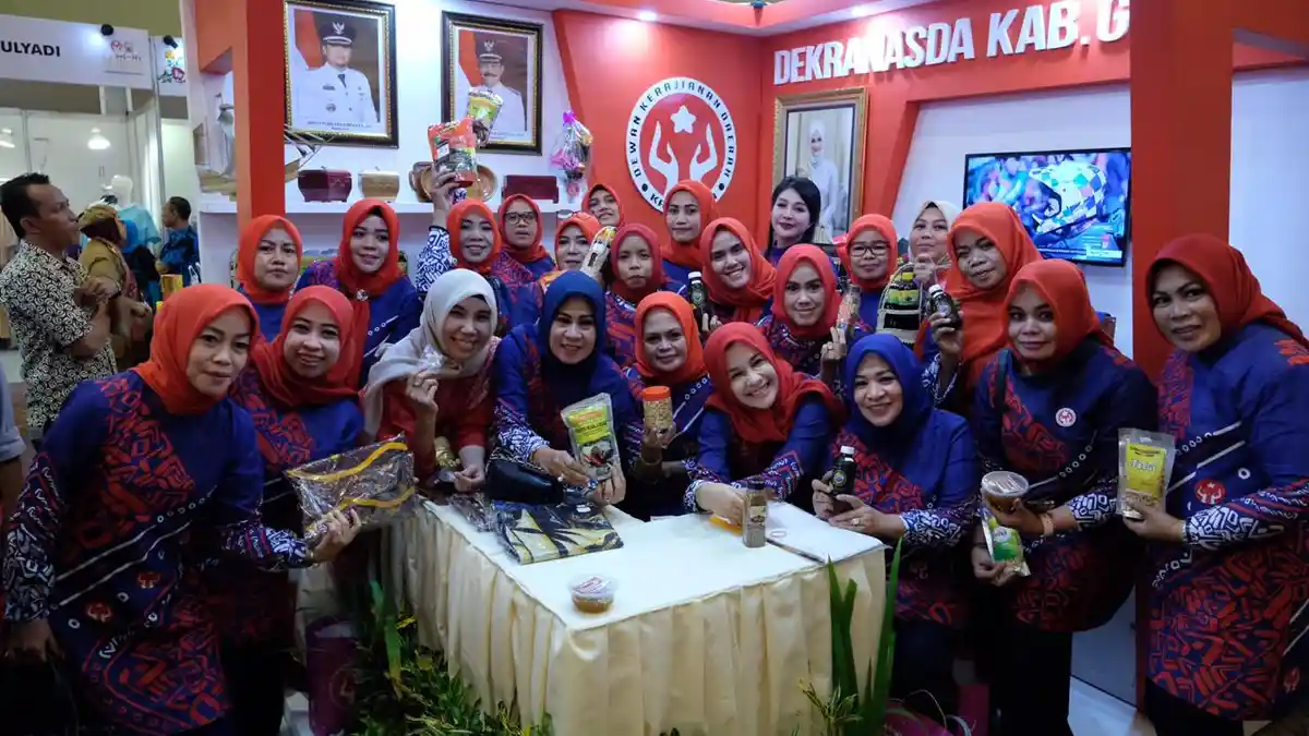 Dekranasda Gowa Turut Meriahkan Sulsel Maraja 2019