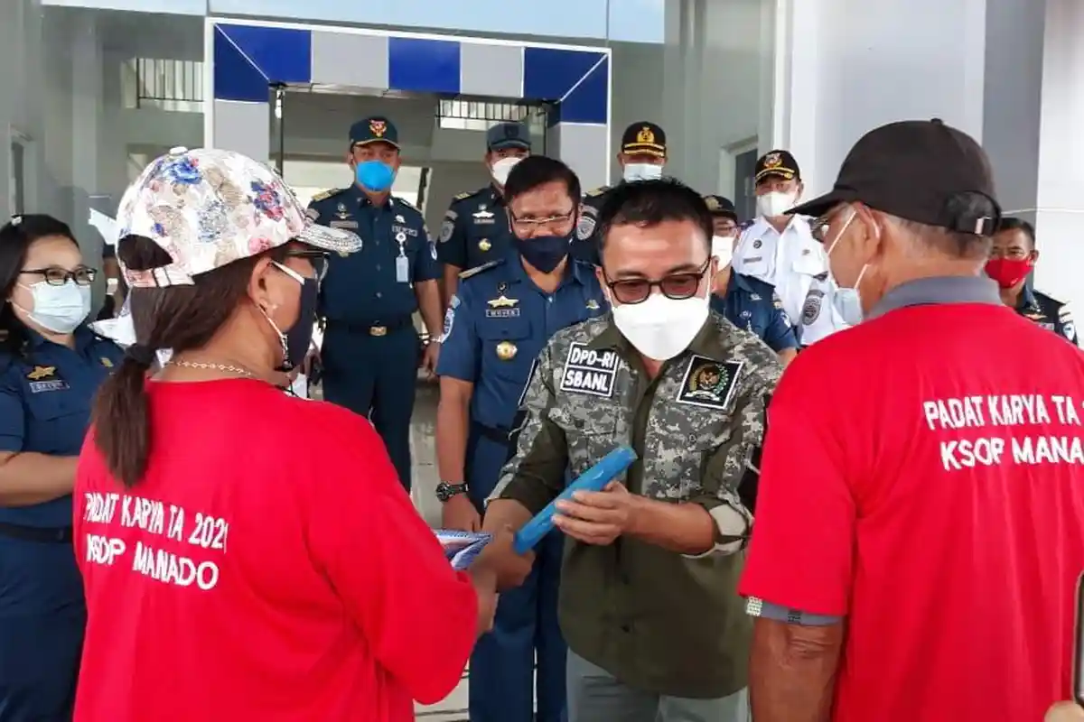 Padat Karya Kemenhub di Manado, Senator SBANL: Wujud Sinergitas Komite II DPD RI Dengan Mitra Kerja