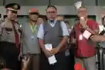 Melepas Bambang Widjojanto