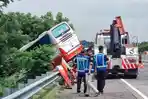 Bus-Harapan-Jaya-kecelakaan-di-Tol-Sumo-1812024.jpg