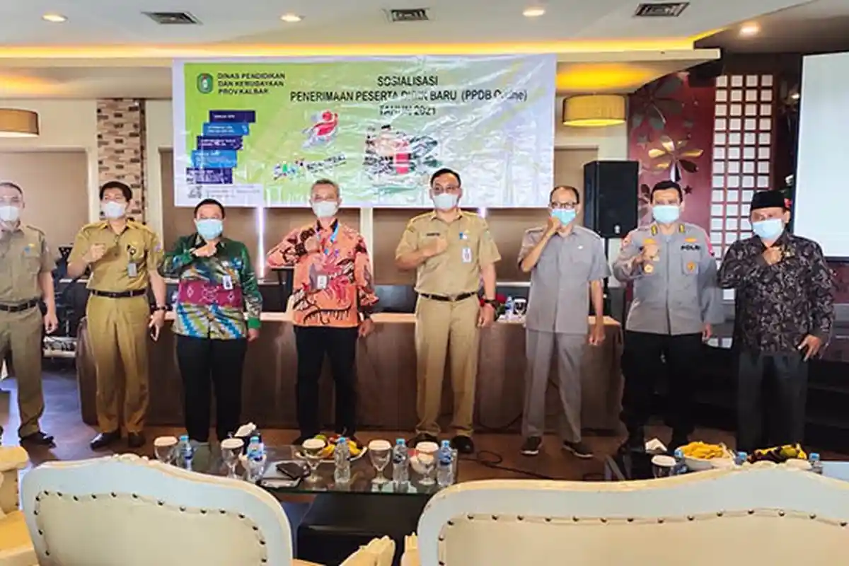 Ombudsman Apresiasi Disdikbud Kalbar Tanda Tangani Komitmen PPDB Tanpa Maladministrasi