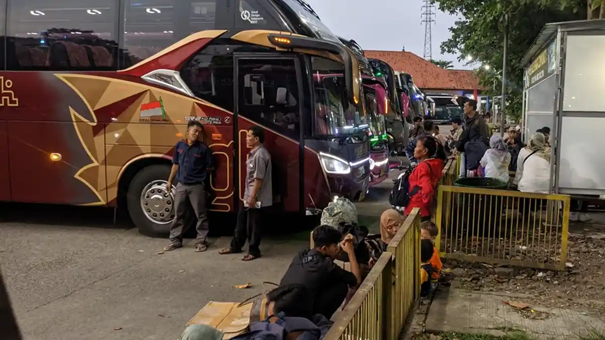 H+2 Lebaran di Terminal Jati Kudus, Ribuan Pemudik Kembali ke Jabodetabek