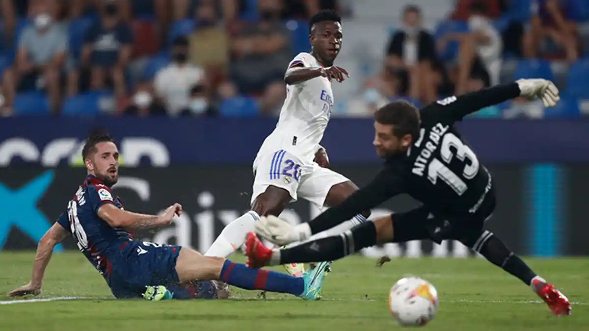 Hasil Liga Spanyol Levante vs Real Madrid, Gareth Bale 1 Gol, Vinicius Junior 2 Gol, Madrid Imbang
