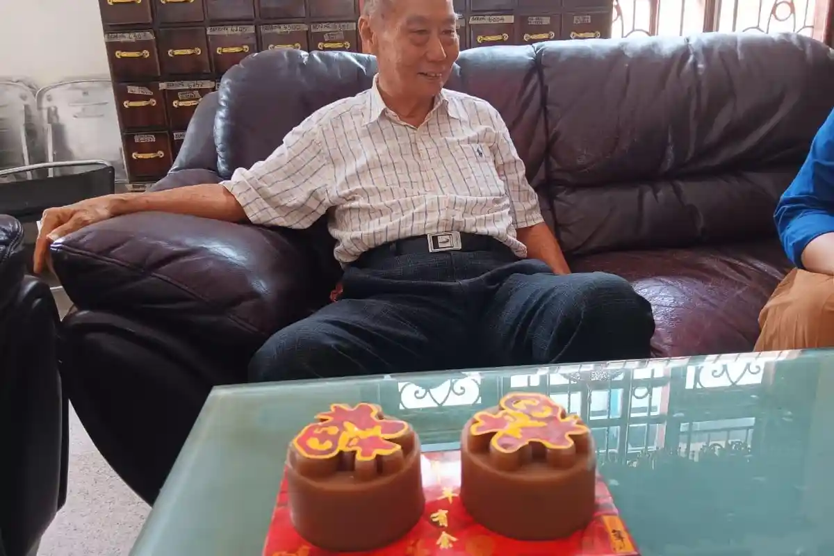 Tahun Baru Imlek Masyarakat Tionghoa Dilarang Menyapu, Allen Teddy: Membuang Rezeki