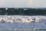 Gelombang-tinggi-di-Perairan-Maumere-Sikka.jpg