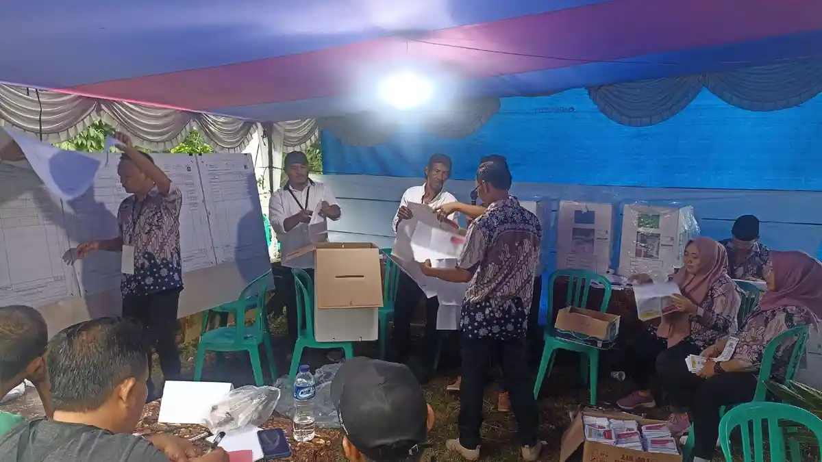 Prabowo-Gibran Unggul di TPS 2 Pasar Mukomuko Bengkulu, Kantongi 159 Suara