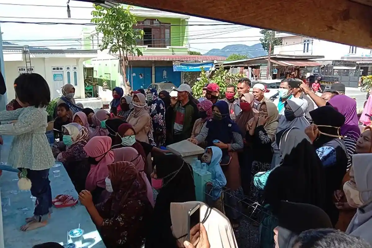 Protes Bantuan Ketahanan Pangan Warga Datangi Kantor Reje Kampung Bale Atu Bener Meriah