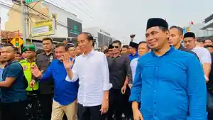 Jokowi-makan-sate-tegal.jpg