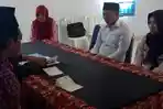 napi-saat-ijab-kabul-di-Aula-Lapas-Kelas-IIA-Kediri-pernikahan-di-lapas.jpg