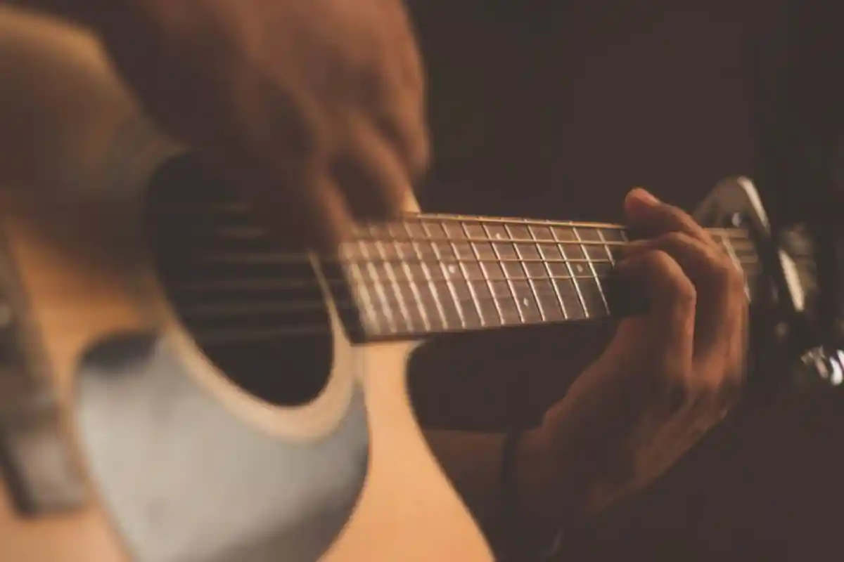 Kunci Gitar Lagu Batak Lady: CEK Lirik She's Gone Versi Batak, Lady