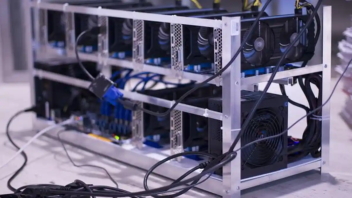 Harga Bitcoin Hari Ini Masih Bertengger di  US$32.185, Imbas Tambang Kripto China Bertumbangan