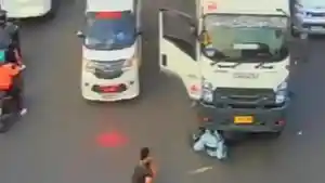 kecelakaan-maut-tewaskan-2-wanita-pengendara-motor-di-solo.jpg