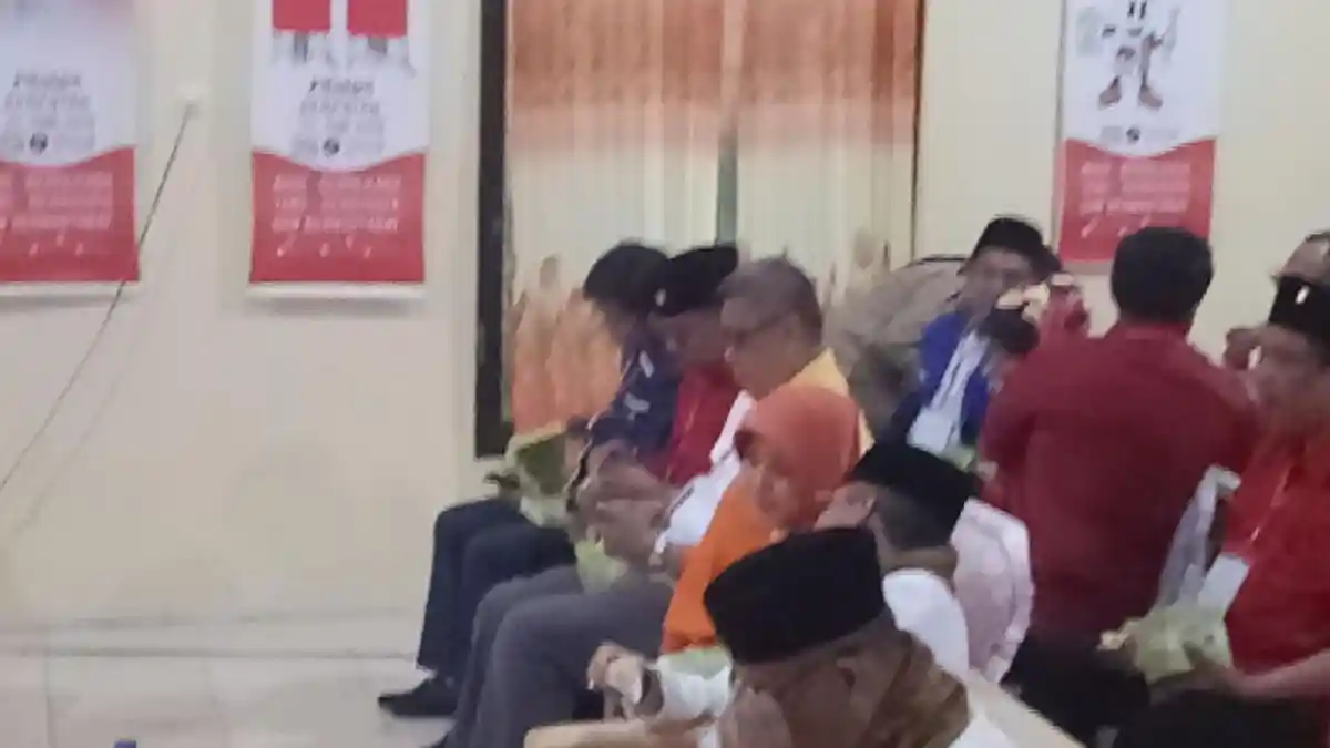 Ketua DPRD Sulsel Antar Taufan Pawe-Pangeran Rahim Daftar ke KPUD Parepare