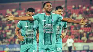 Pemain-PSBS-Biak-Williams-Lugo-merayakan-gol-ke-gawang-Bali-United.jpg