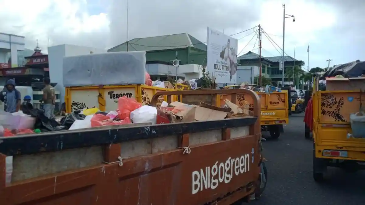 Operator Armada Angkut Sampah Ternate Selatan Pertanyakan Anggaran Operasional, Sekda: Misinformasi