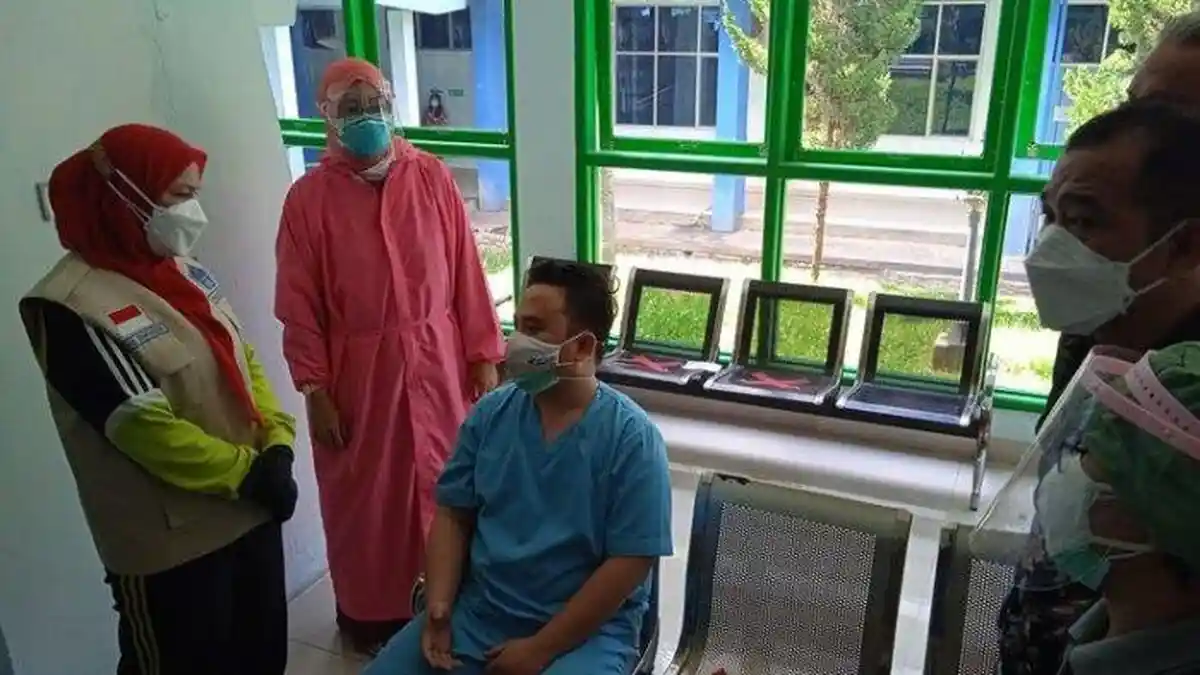 Perawat Dikeroyok 3 Pria yang Ambil Paksa Tabung Oksigen, Pelaku Mengaku Keluarga Pejabat