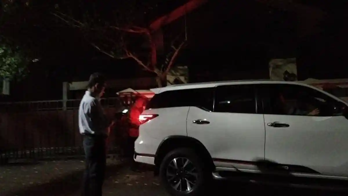 Jajaran Direksi PLN Sambangi Rumah Sofyan Basir Pasca-Ditetapkan Tersangka